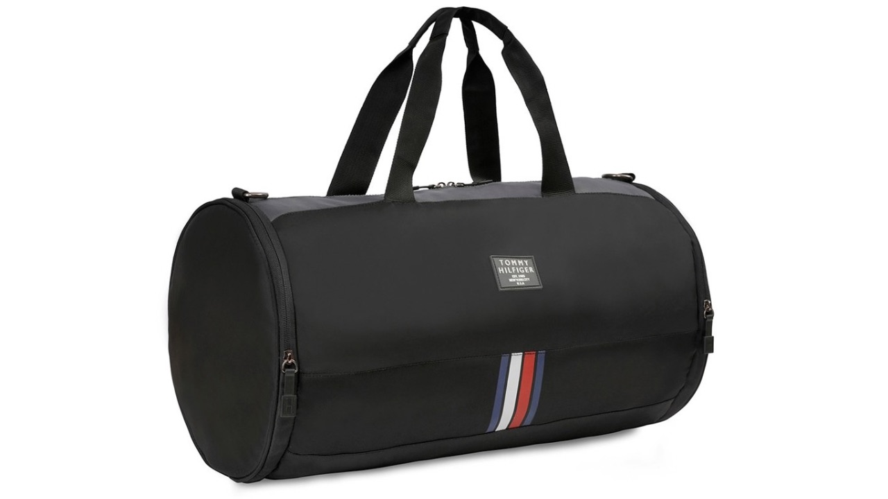 Tommy Hilfiger Medium Sports or Gym Duffel Bag