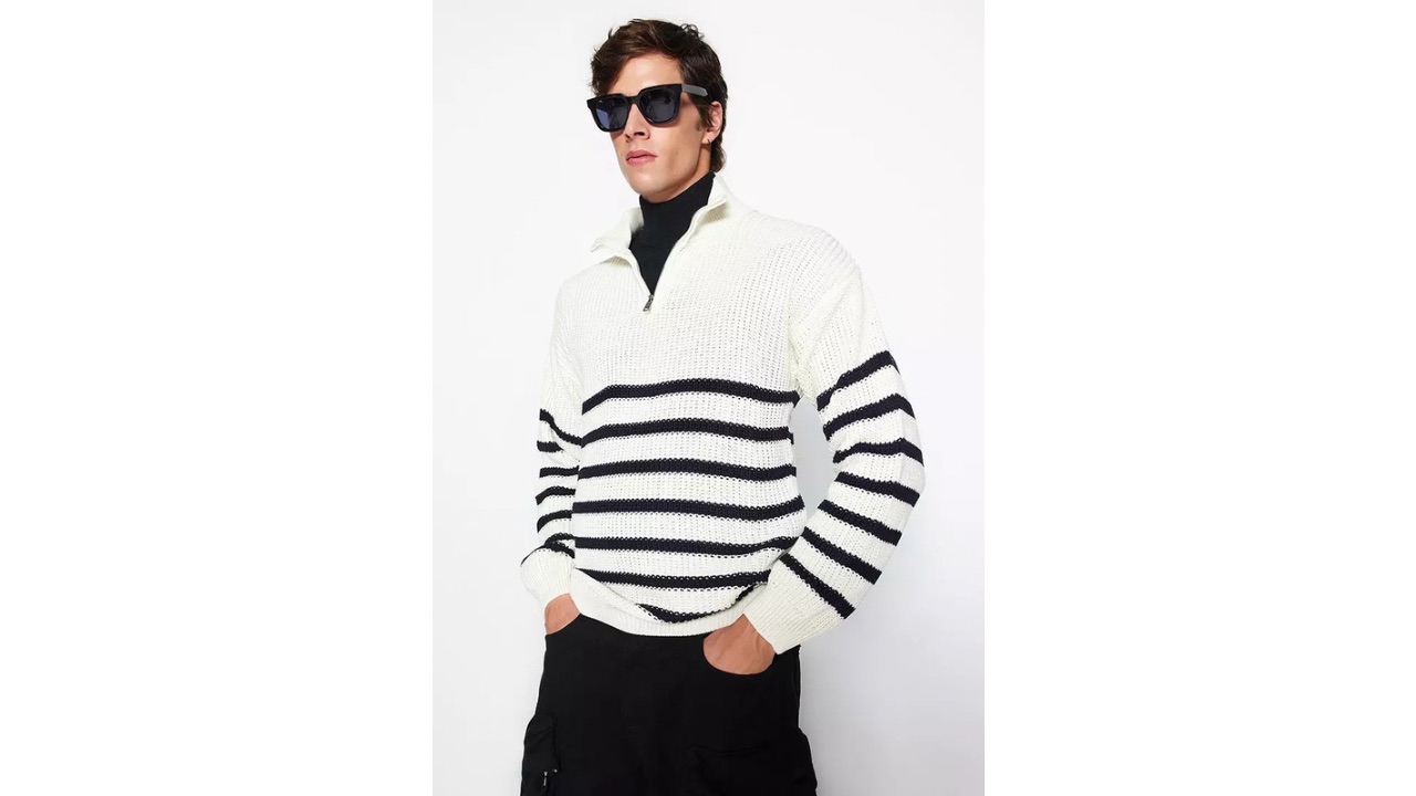Trendyol Regular Fit Half-Zip Stripe Knit Sweater