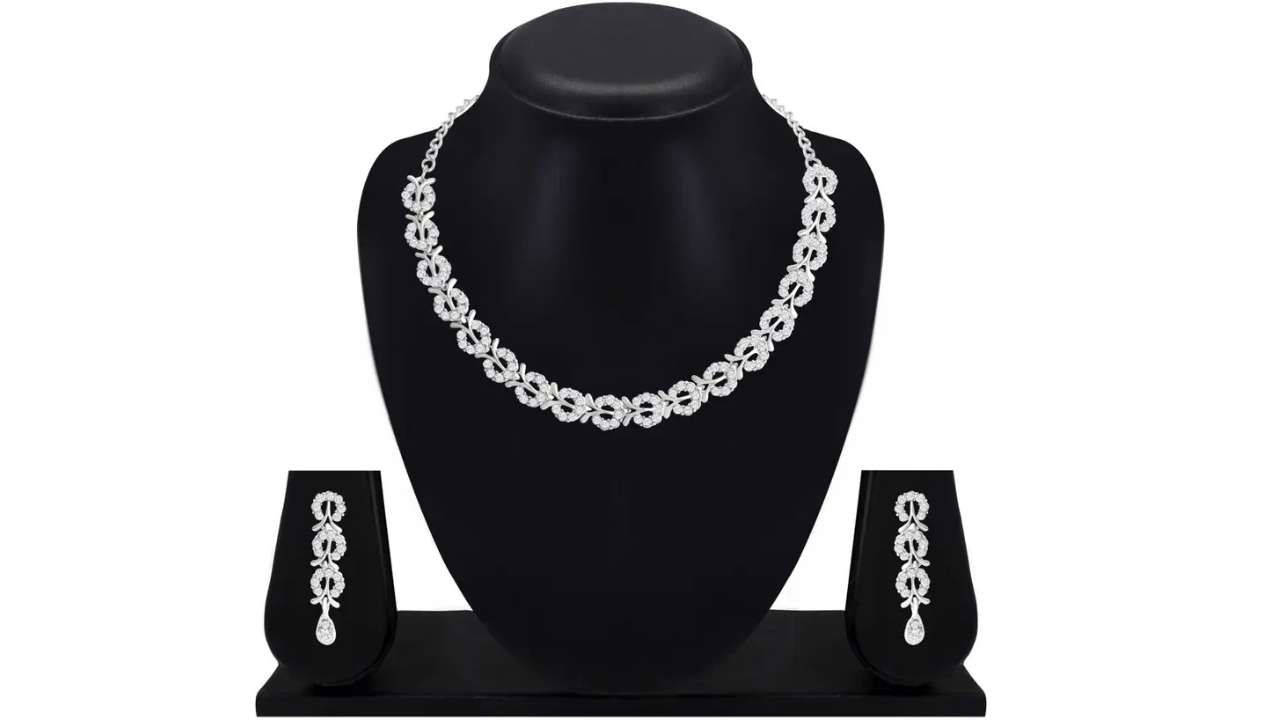 Chic Alloy Rhodium White Set for modern sophistication