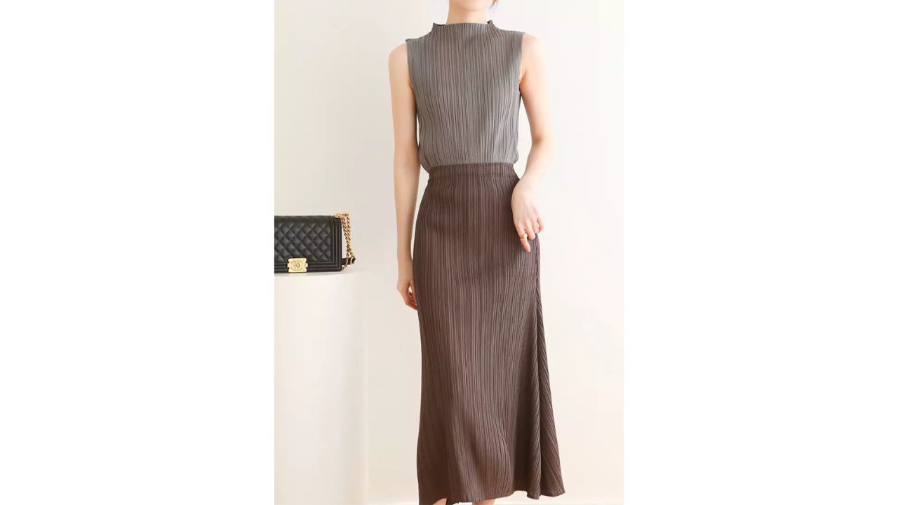 Twenty Eight Shoes Vintage Turtleneck Sleeveless Pleats Top