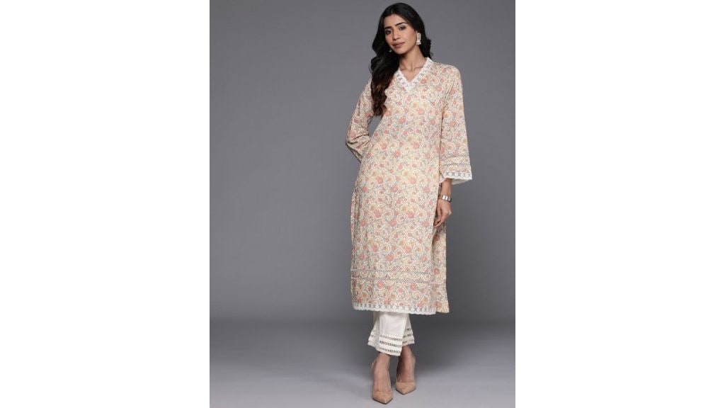 Varanga Off White Ethnic Floral Printed Kurta