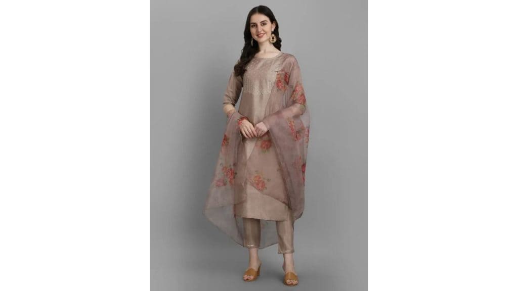 VredeVogel Women Silk Blend Kurta Pant Dupatta Set