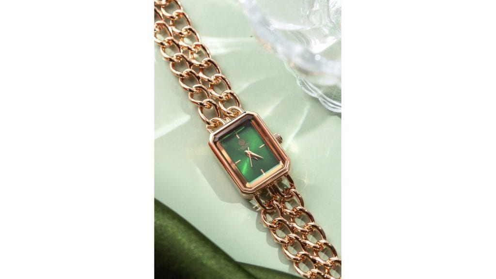 Carlton London Women Embellished Dial & Stainless Steel Bracelet Style Straps Analogue Watch CLRGCGRN