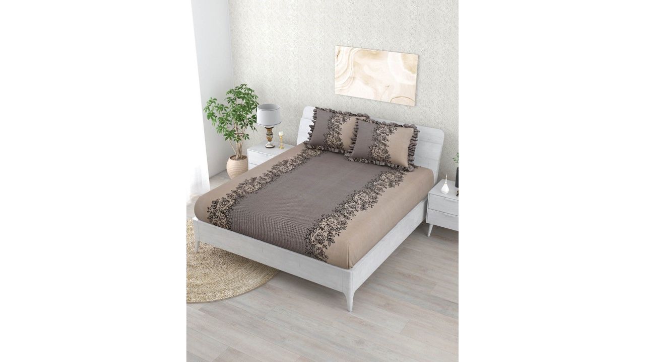 DREAM WEAVERZ Brown Floral print Polycotton King Fitted Bedsheet with 2 Frill Pillow Cover