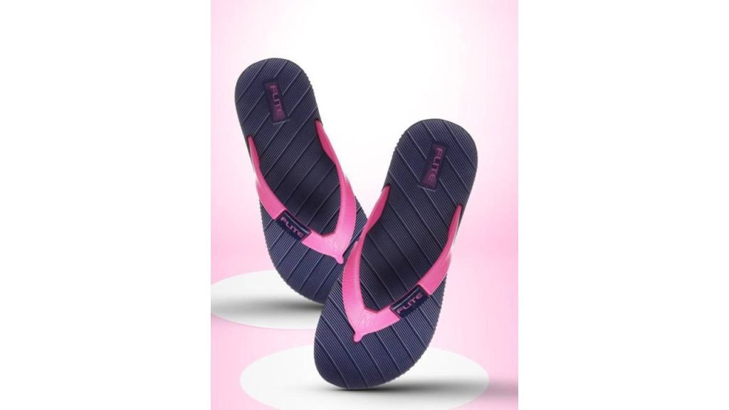 FLITE Women Rubber T-Strap Flip Flops