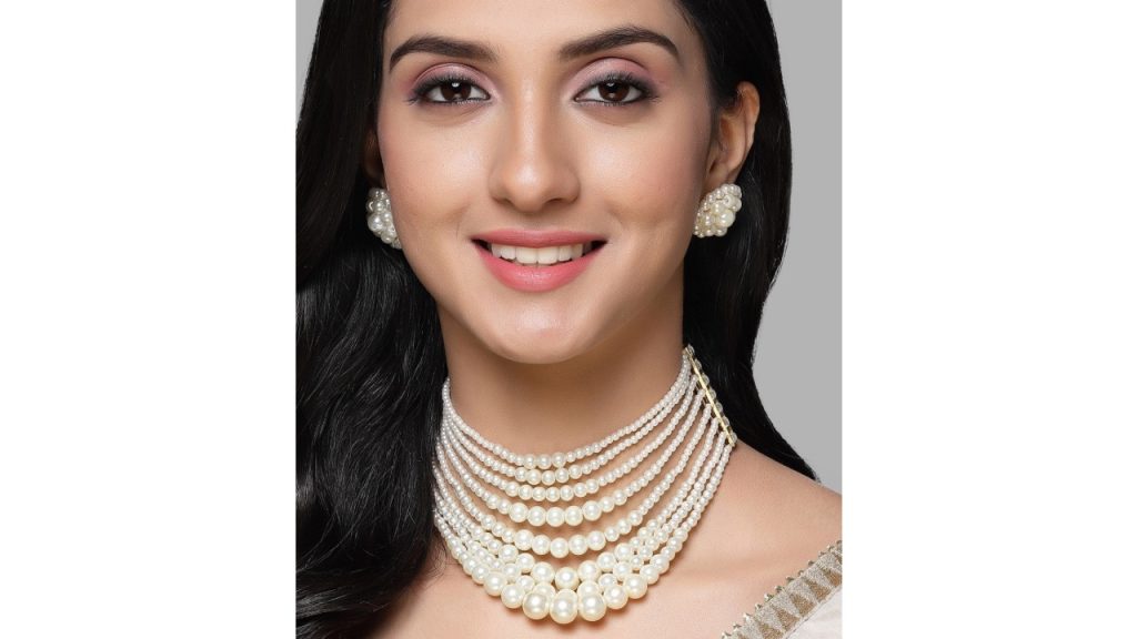 KARATCART Gold-Plated Pearl Beaded Choker Necklace & Earrings