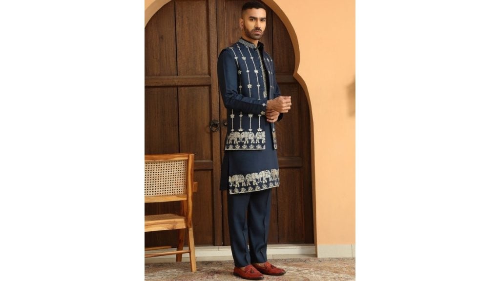 KRAFT INDIA LUXE Men Ethnic Motifs Embroidered Regular Kurta with Trousers