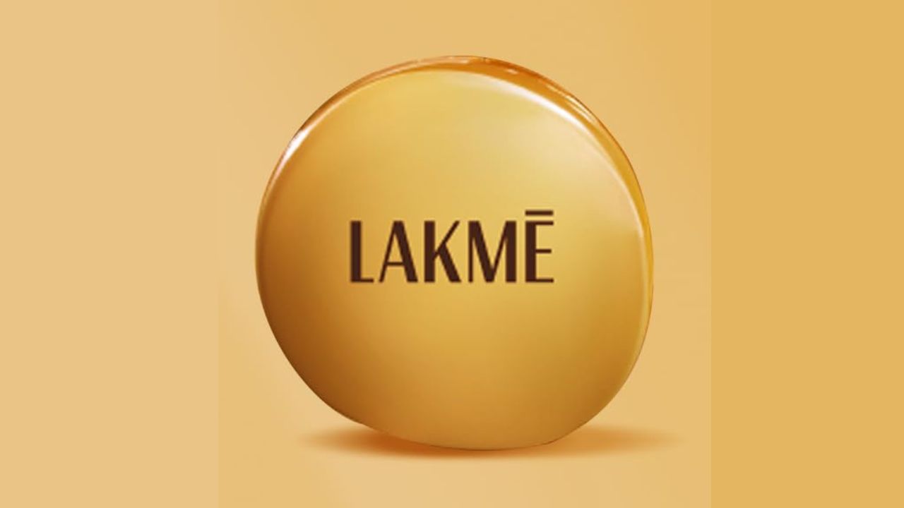 LAKMÉ Sun Expert Ultra Matte Compact