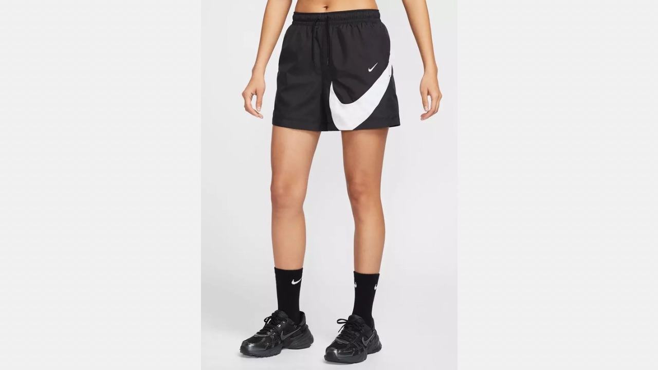 Nike Sportswear Classic Mid-Rise 5 Woven Logo Shorts