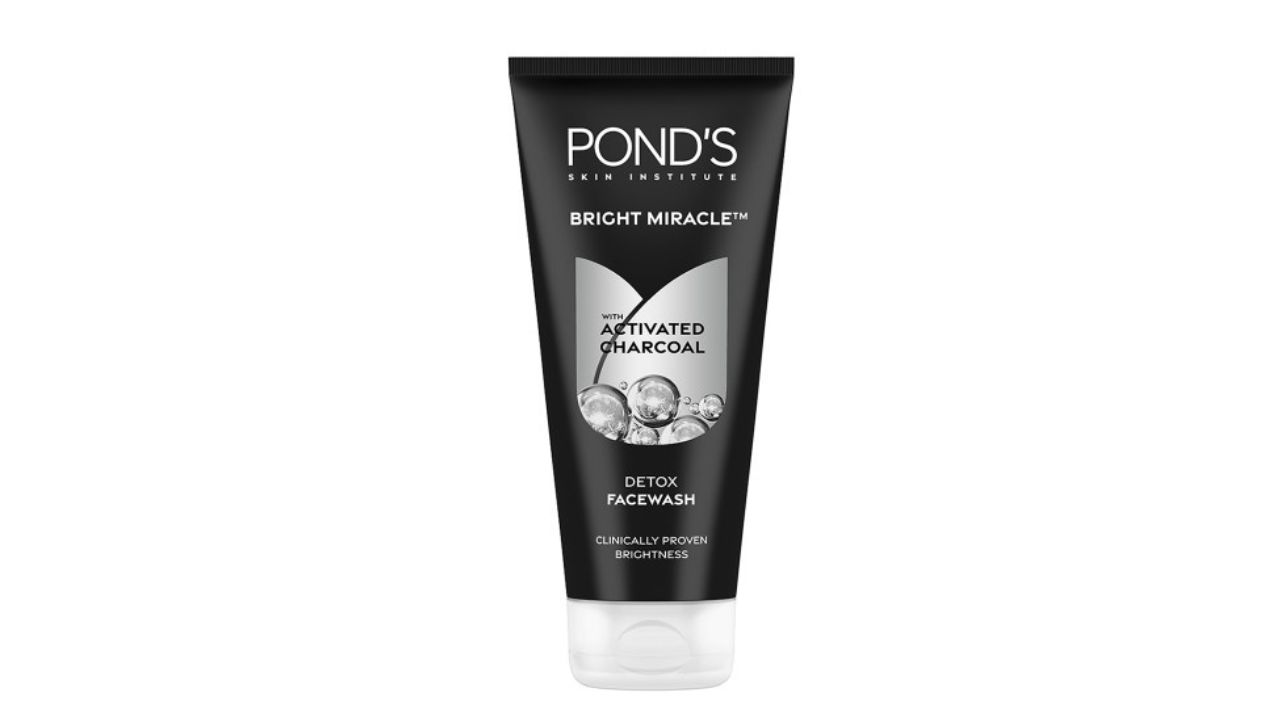 Ponds Bright Miracle Detox Facewash with 10X Power of Charcoal, 200gm