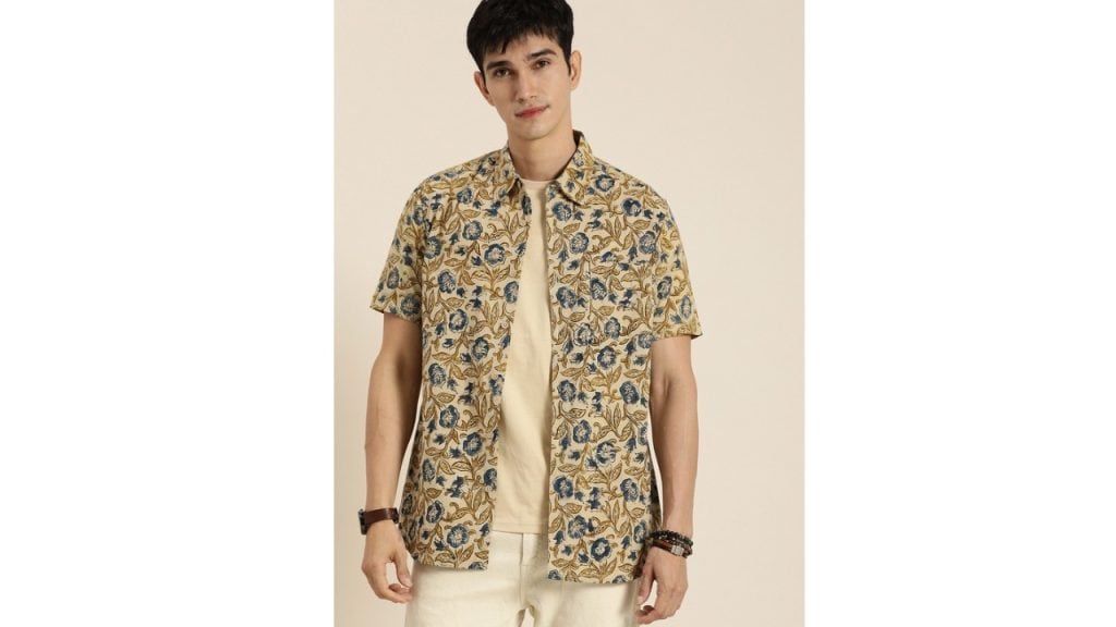 Taavi Men Beige And Blue Kalamkari Block Printed Pure Cotton Casual Shirt