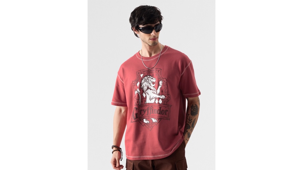 The Souled Store Gryffindor Gang Printed Pure Cotton Oversized T-shirt