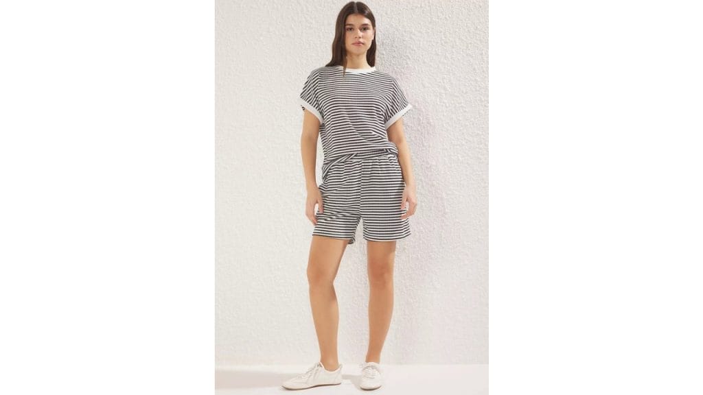 Trendyol Multi-Colored Regular Pattern Flexible Knitting Top Bottom Set