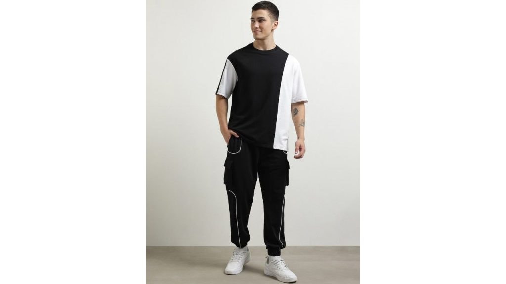 NOBERO Men Oversized Colorblocked Co-ords