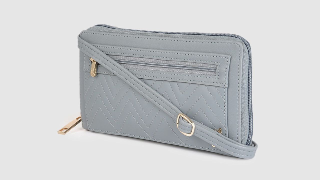 BaggitWomen Blue Chrevon Self Design Zip Around Wallet