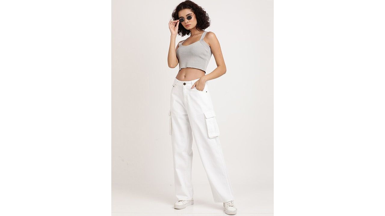 Bene Kleed Women Relaxed Fit High-Rise Clean Look Pure Cotton Cargo Jeans