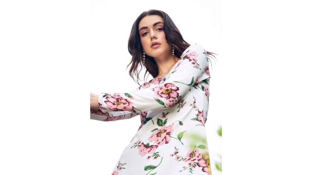Berrylush White Floral Printed High-Low Longline Top