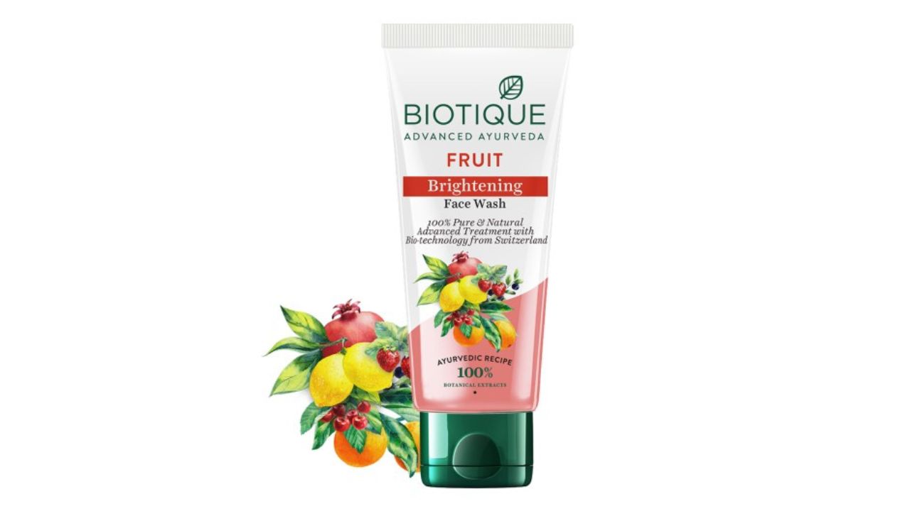 Biotique Pure & Natural Fruit Brightening Face Wash