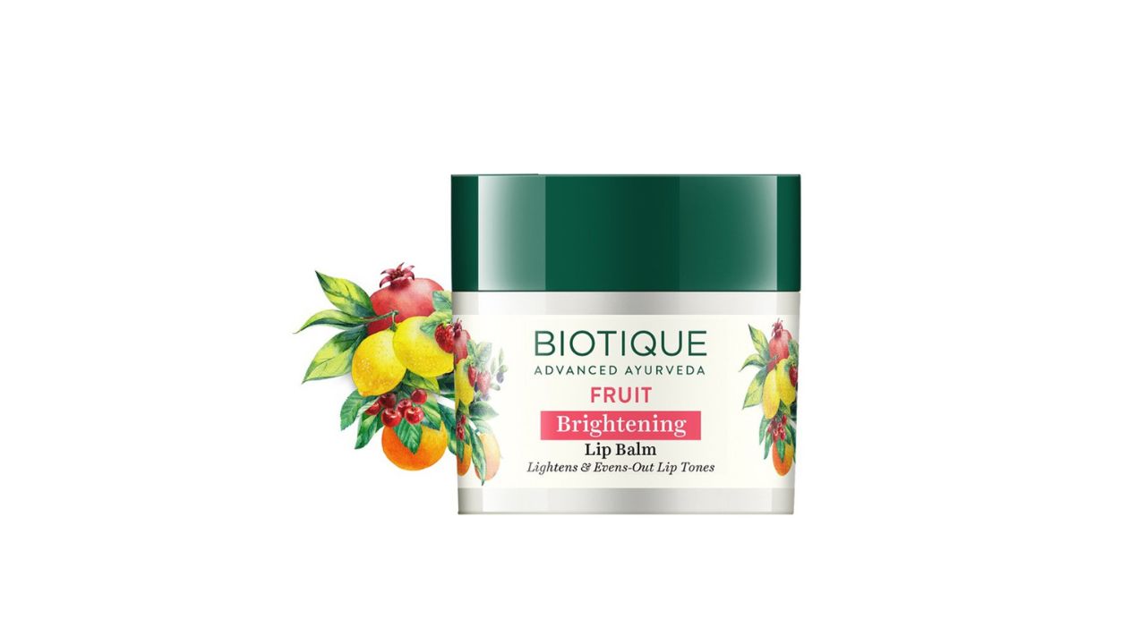 BiotiqueFruit Brightening Lip Balm - Reduces Pigmentation & Evens out Lip tone - 12g