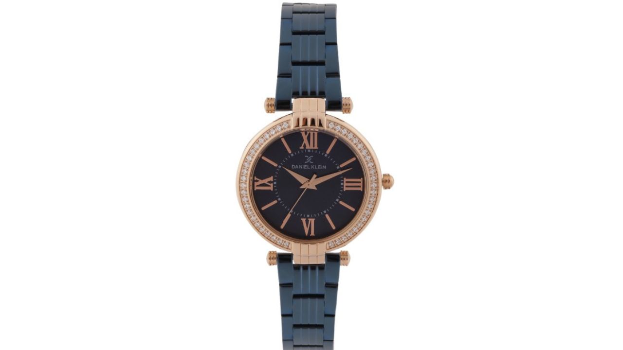 Classic Meets Color: Premium Navy Dial Watch