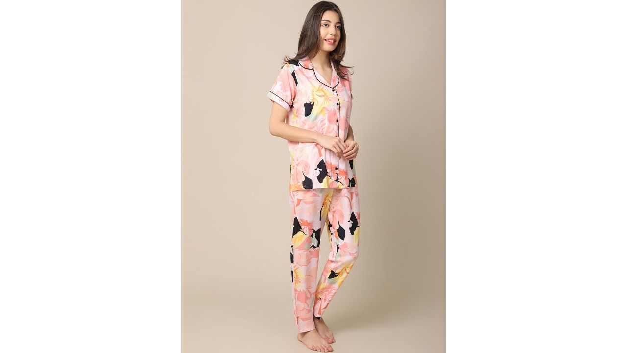 Claura Women Peach-Coloured & Black Printed Night Suit