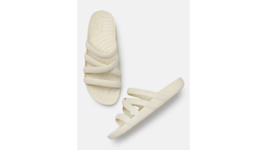 Crocs Women Solid Splash Open Toe Flats