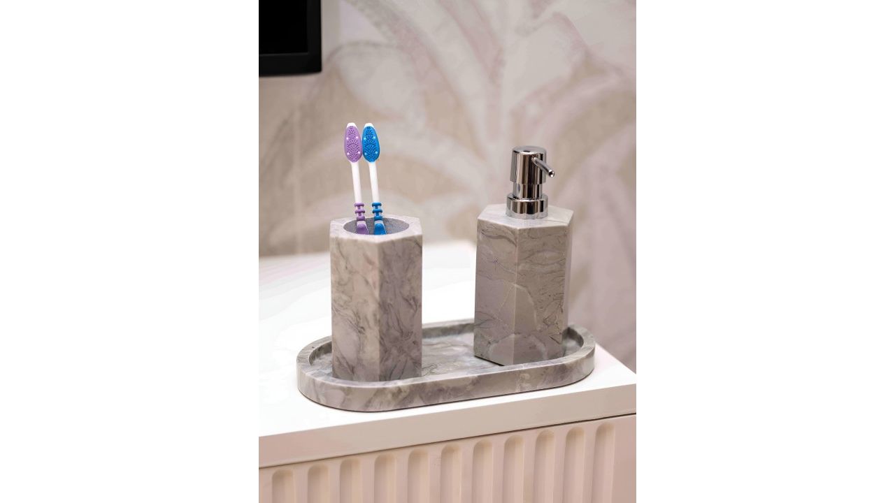 Curiocasa Brown 3 piece Abstract Marble Bath Accessories Set