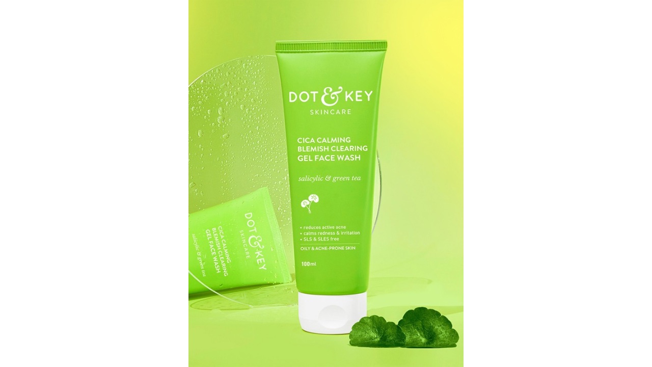 DOT & KEYCica Anti-Acne Facewash with 2% Salicylic & Green Tea- Cleanses Pores - 100ml