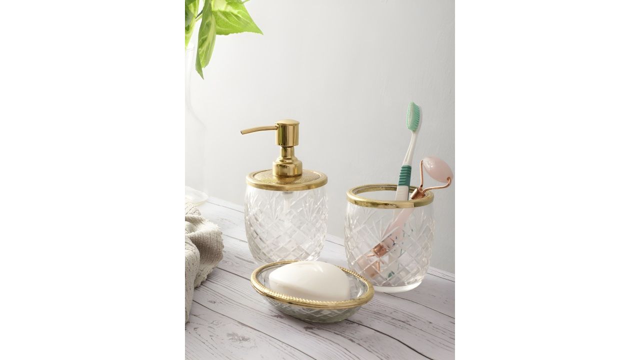 Decor de Maison Gold Toned & Transparent 3 Pieces Textured Metal Bath Accessories Set