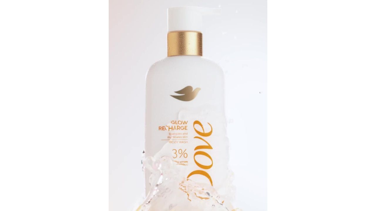 Dove 3% Brightening Serum + Vitamin C Glow Recharge Serum Body Wash - 300 ml