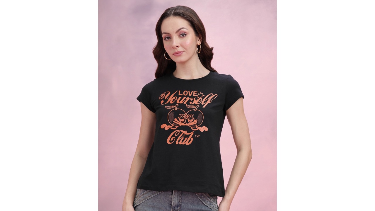 DressBerryTypography Printed T-shirt