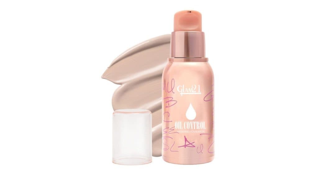 GLAM21Oil Control Matte Finish Hydrating Foundation for Oily Skin 40g - Shade 03