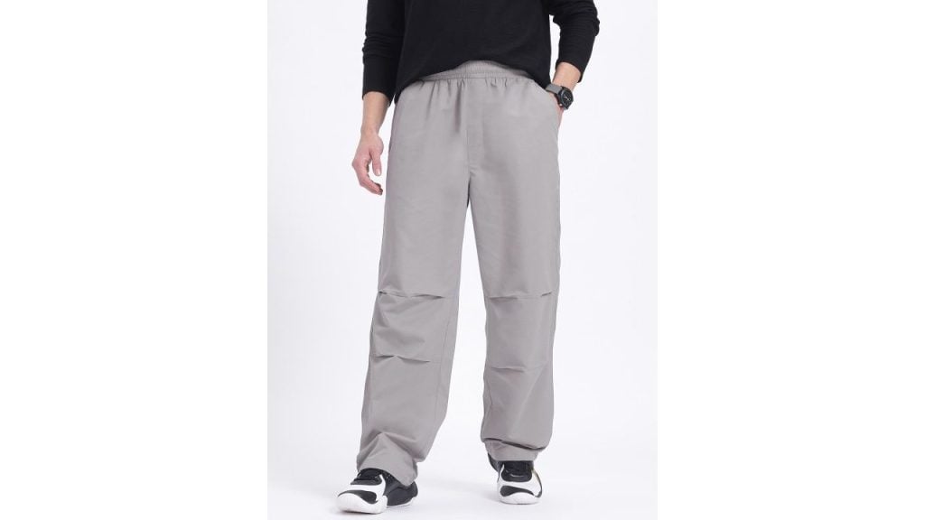 Glitchez Men Subtle Style Mid-Rise Loose Fit Trousers
