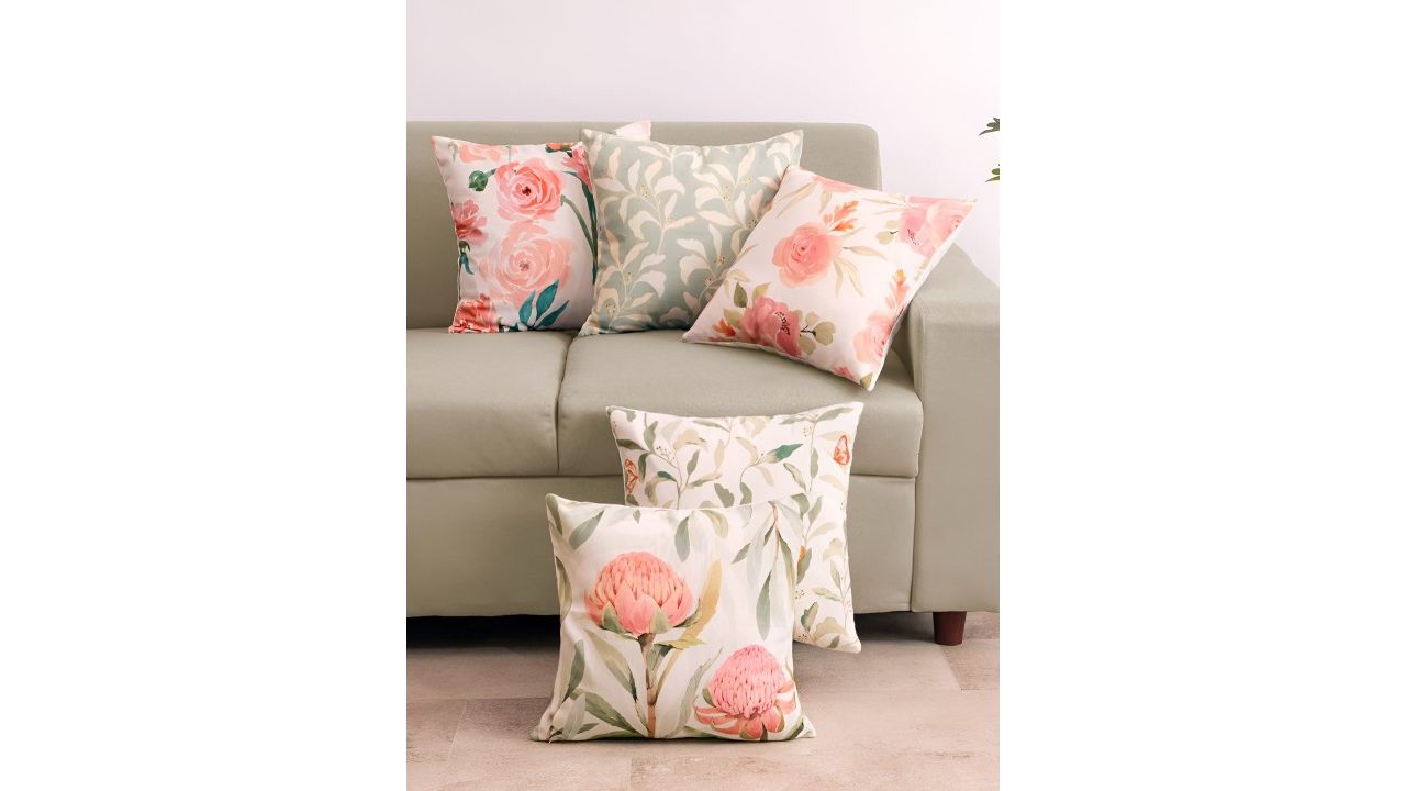 Haus & Kinder Pink & White 5 Pieces Cotton Floral Square Cushion Covers