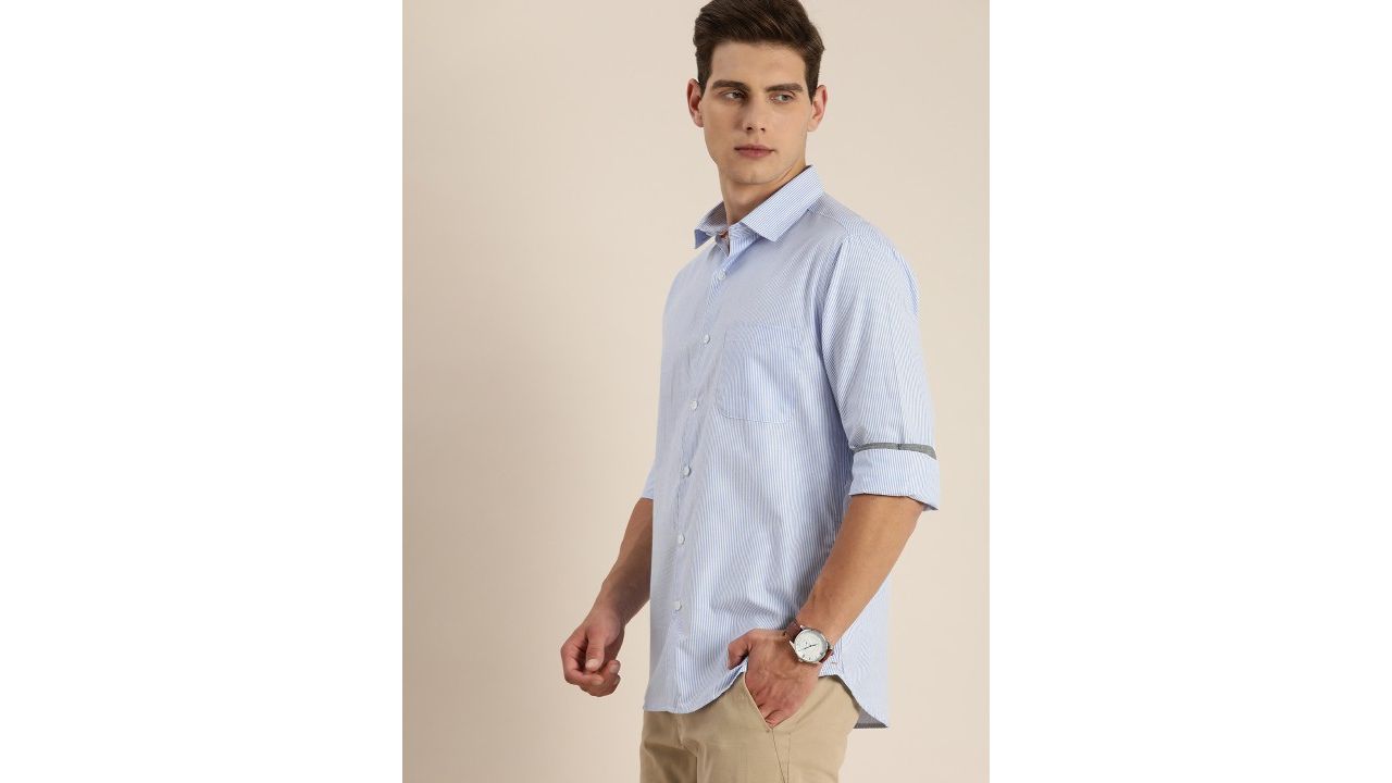INVICTUS Men Blue Striped Casual Shirt