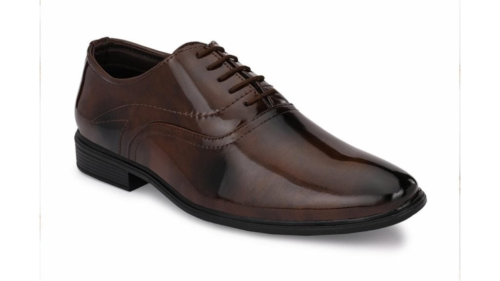 INVICTUS Men Tan Brown Solid Formal Oxfords