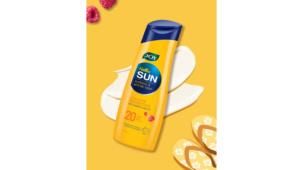 JOYSunscreen Body Lotion SPF 20 PA++ - Controls Skin Tanning - 300ml