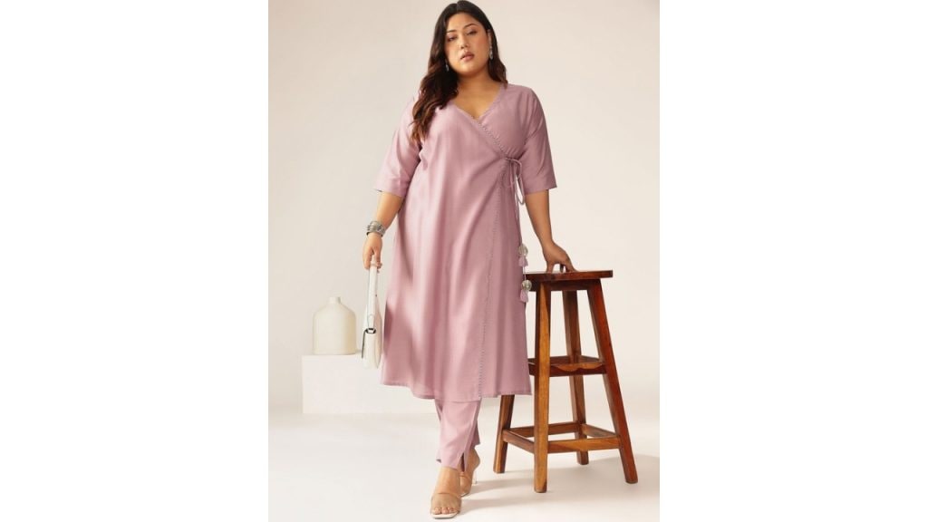 Janasya Women Plus Size Lavender Silk Blend Solid Angrakha Kurta Set