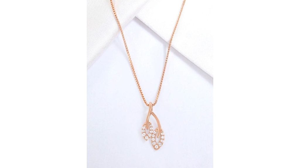 Kinavah Oval Pendant – Bold, Sculptural, and Chic