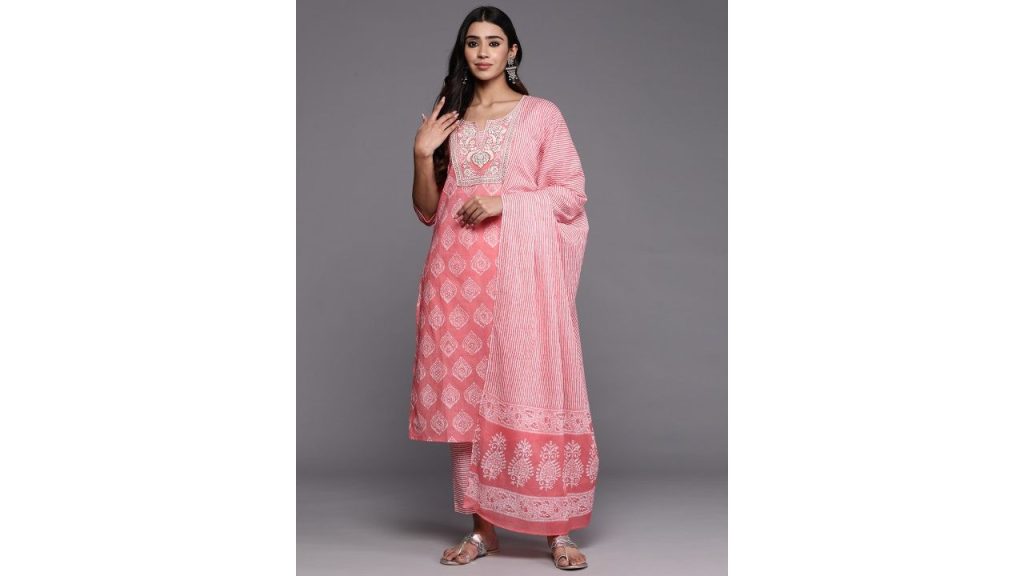 Libas Ethnic Motifs Yoke Design Thread Work Kurta Set