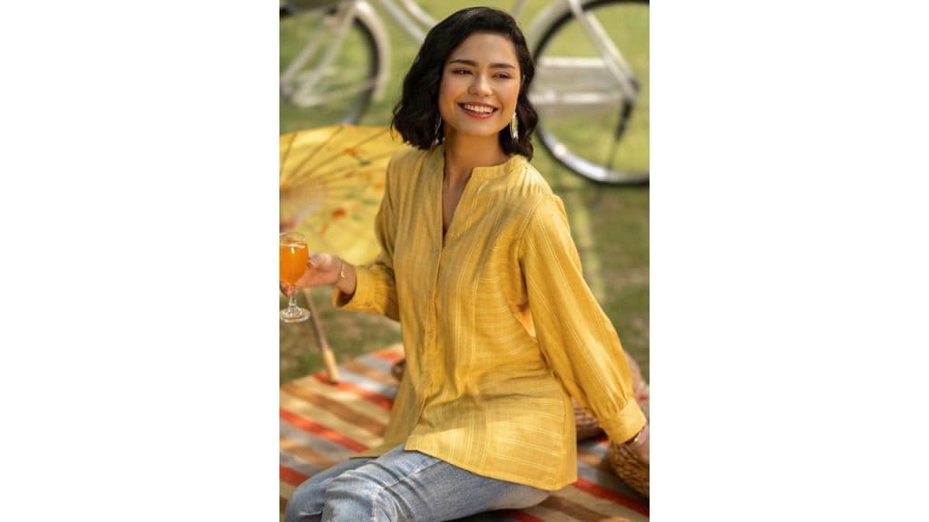 LibasWomen Mandarin Collar Striped Panelled Kurti