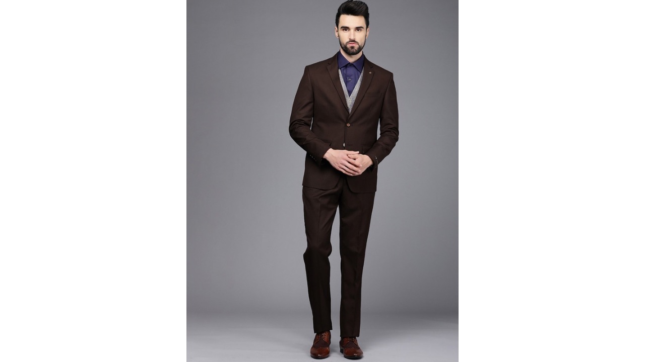 Louis PhilippeMen Maroon & Cream Solid Single-Breasted Slim-Fit 3-Piece Ethnic Suit