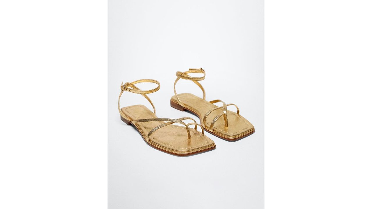 MANGO Women Solid Gold-Toned One Toe Flats