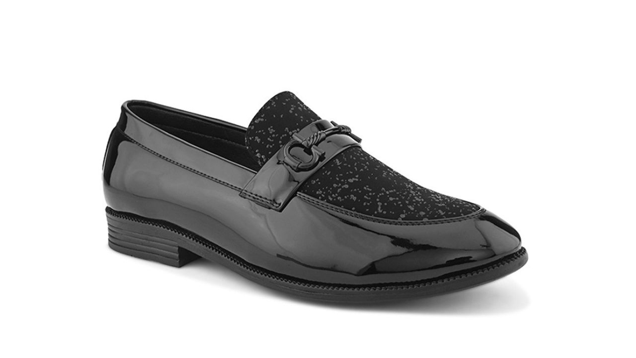Minimalist Black Loafers for Everyday Polish
