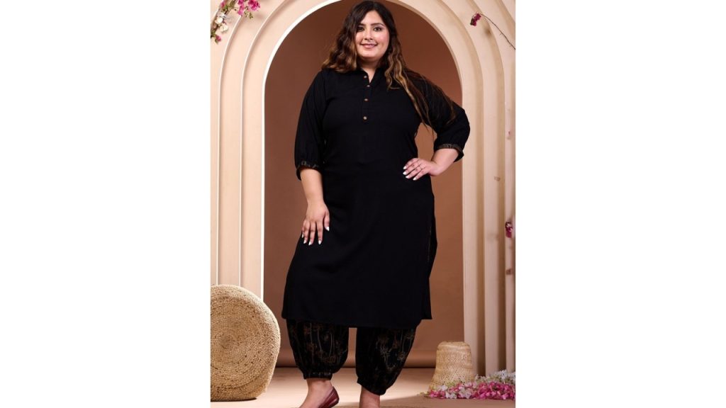 PrettyPlus by Desinoor.comPlus Size Shirt Collar Pathani Kurta With Harem Pant
