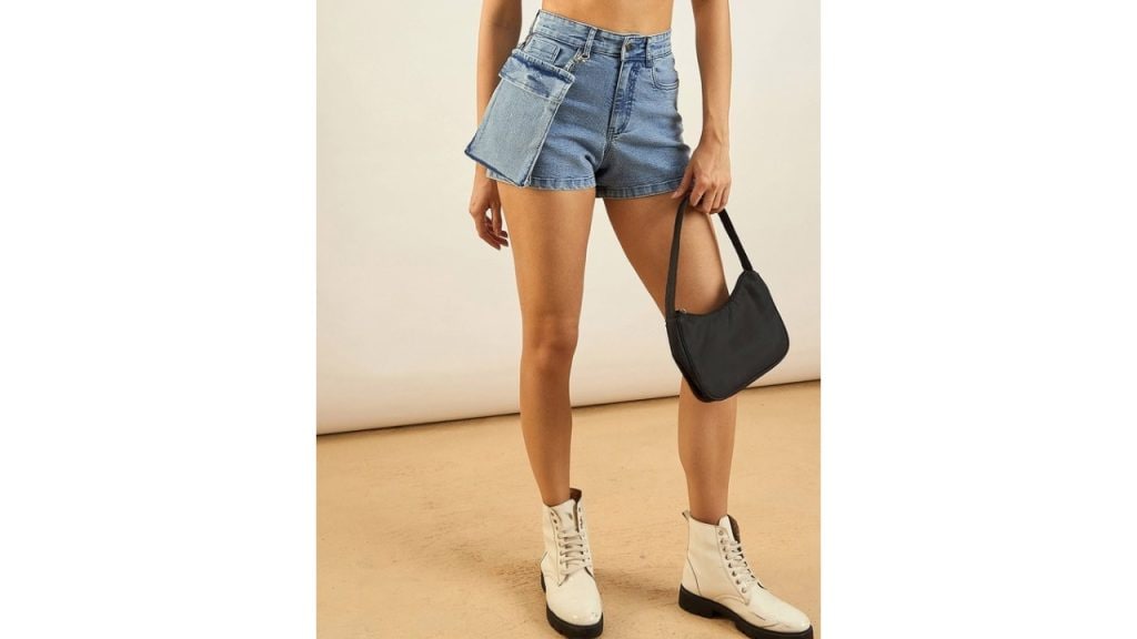 SASSAFRASWomen Slim Fit Denim Shorts