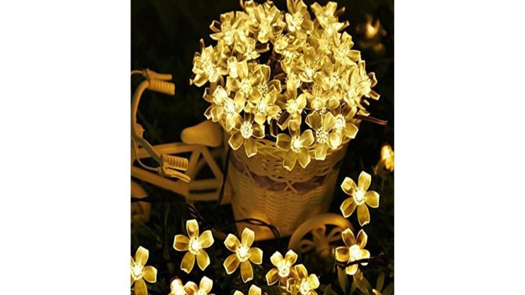 SPARK WORLDYellow Flower Shape String Lights