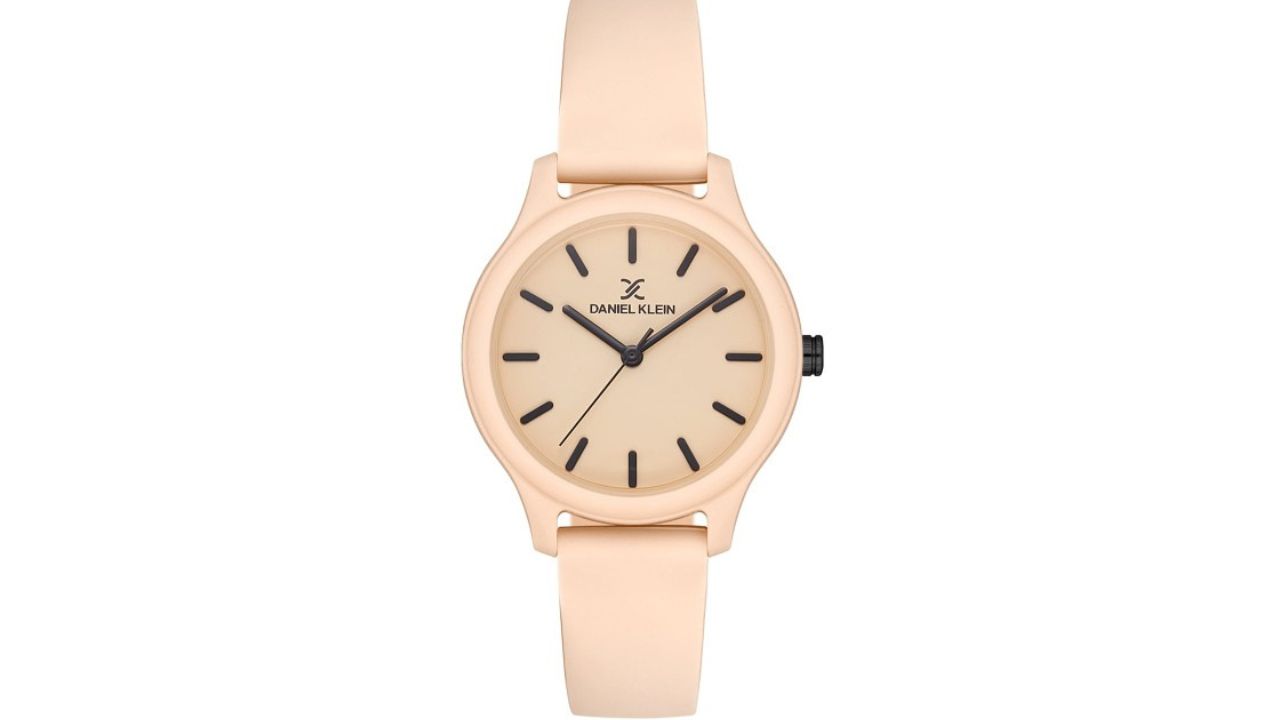Soft Feminine Touch: Rose Gold Strap Watch