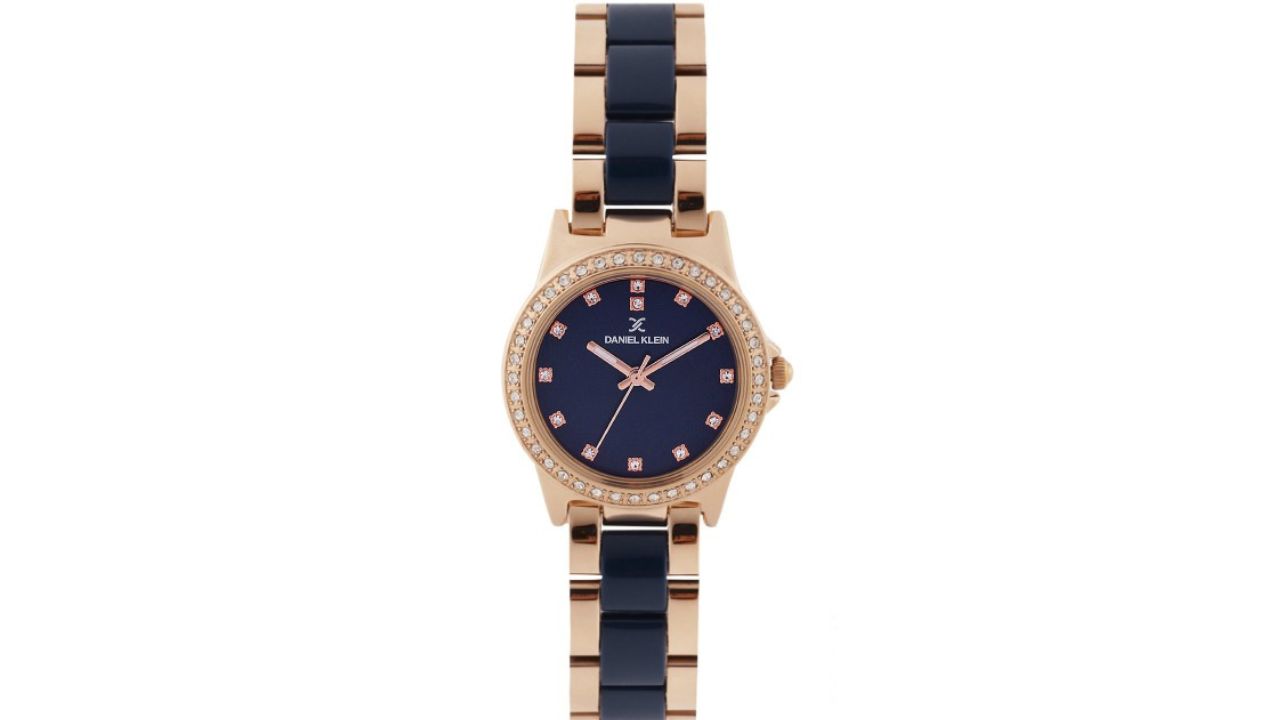Understated Glamour: Navy Dial with Gold Case