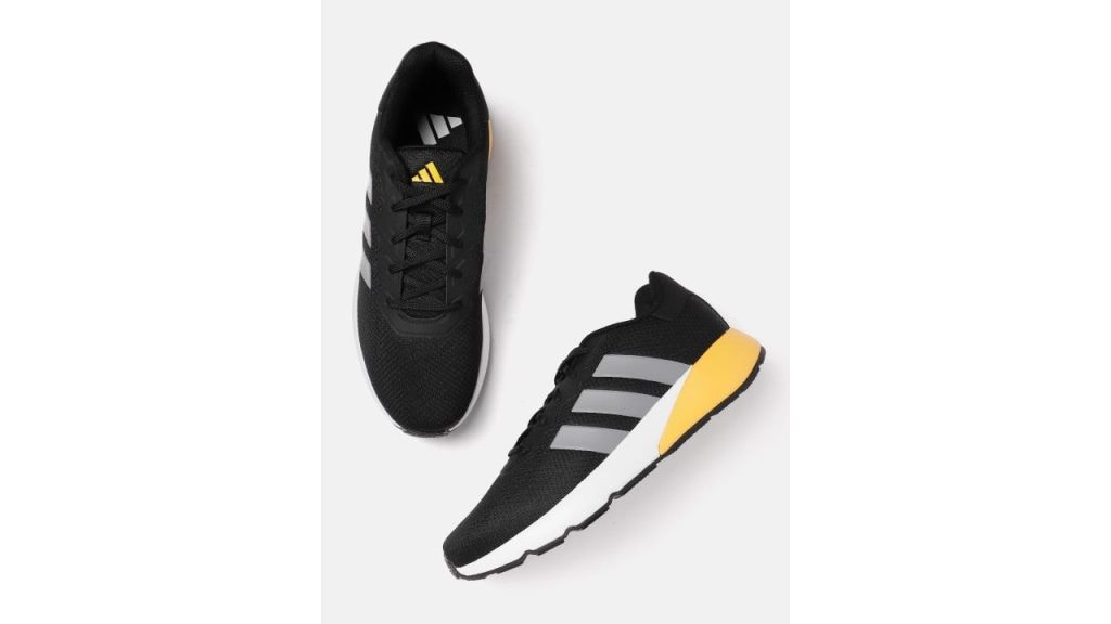 ADIDAS Men Woven Design Amalgo Running Shoes